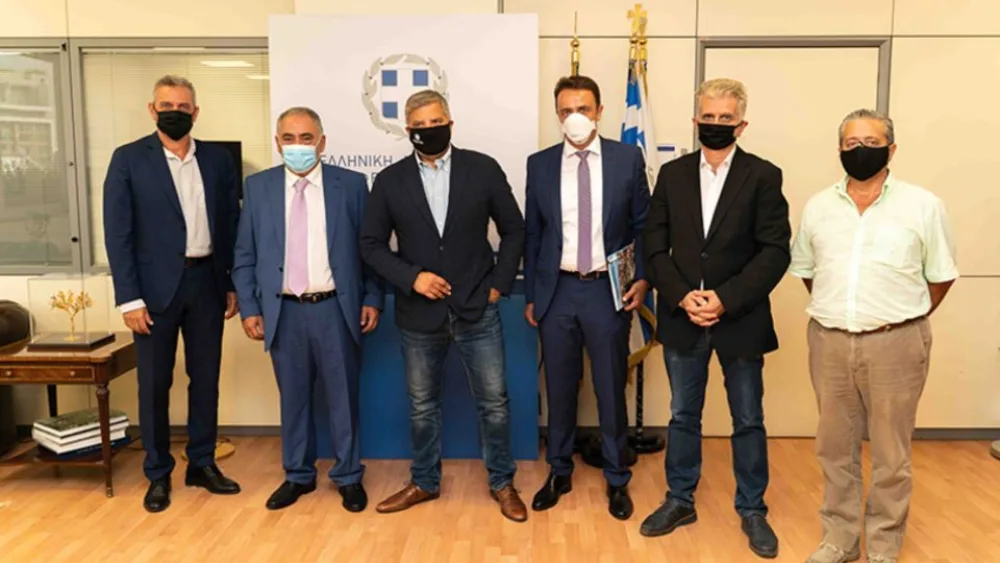 Συνάντηση Χατζηθεοδοσίου - Πατούλη για τη στήριξη της επιχειρηματικότητας