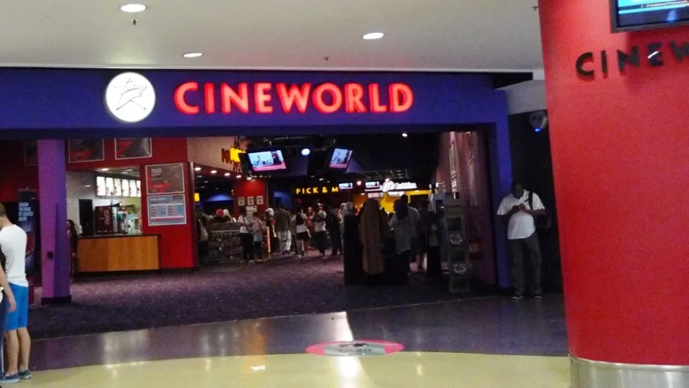 Cineworld: Κλείνουν 700 κινηματογράφοι, απειλούνται 45.000 θέσεις εργασίας