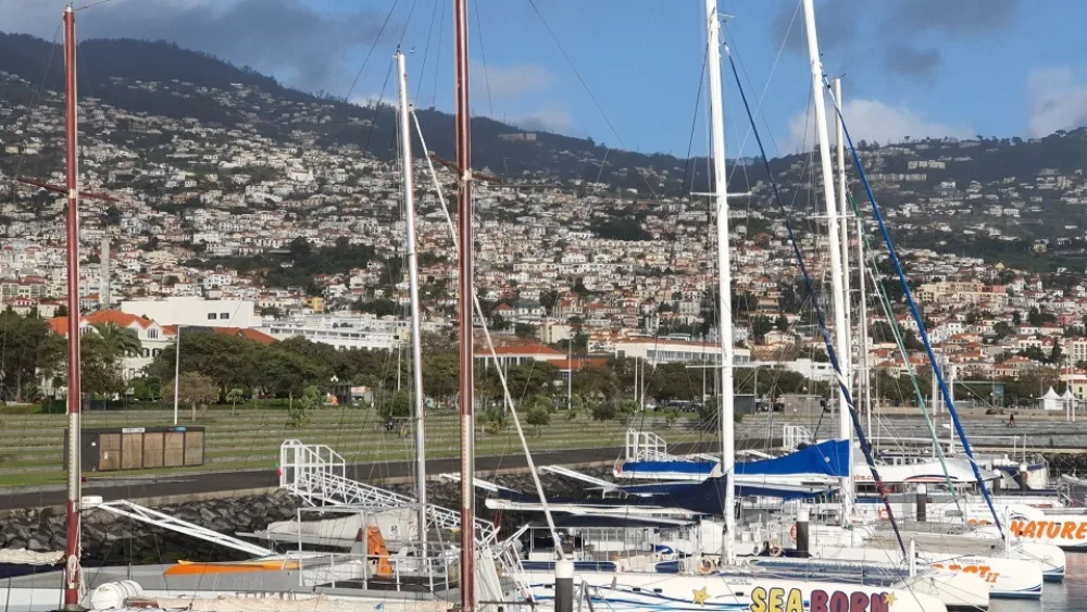 Ένα νησί στην Πορτογαλία γίνεται το πρώτο «ψηφιακό νομαδικό χωριό» στον κόσμο