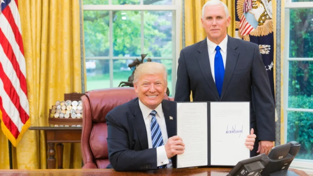 Twitter: Το μπλόκο στον Trump είναι για πάντα, ακόμη και αν κερδίσει ξανά την Προεδρία