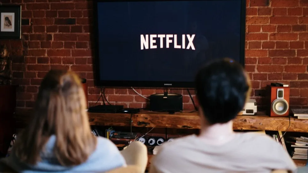 Η επίπτωση του Netflix στο περιβάλλον είναι ίση με 240.000 επιβατικά αυτοκίνητα