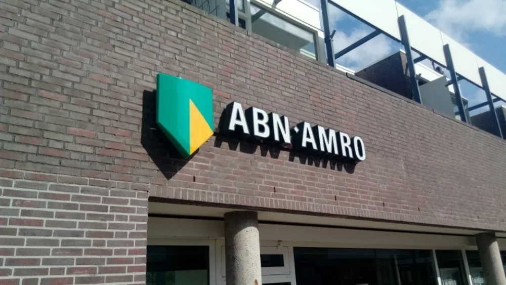 ABN Amro: Σε διακανονισμό για υπόθεση «ξεπλύματος» - Παραιτήθηκε ο CEO της Danske Bank
