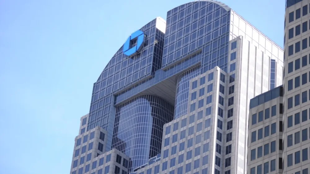 Πρόστιμο 200 εκατ. στην JPMorgan Chase για δραστηριότητες μέσω WhatsApp