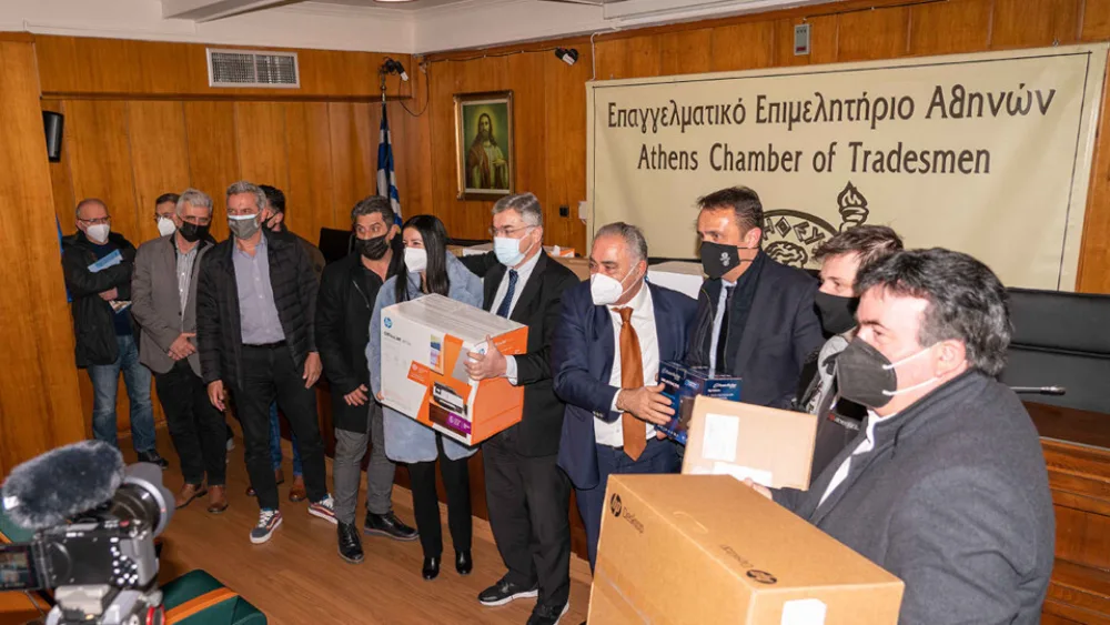 E.E.A.: Προσφορά τεχνολογικού εξοπλισμού σε 25 Σωματεία