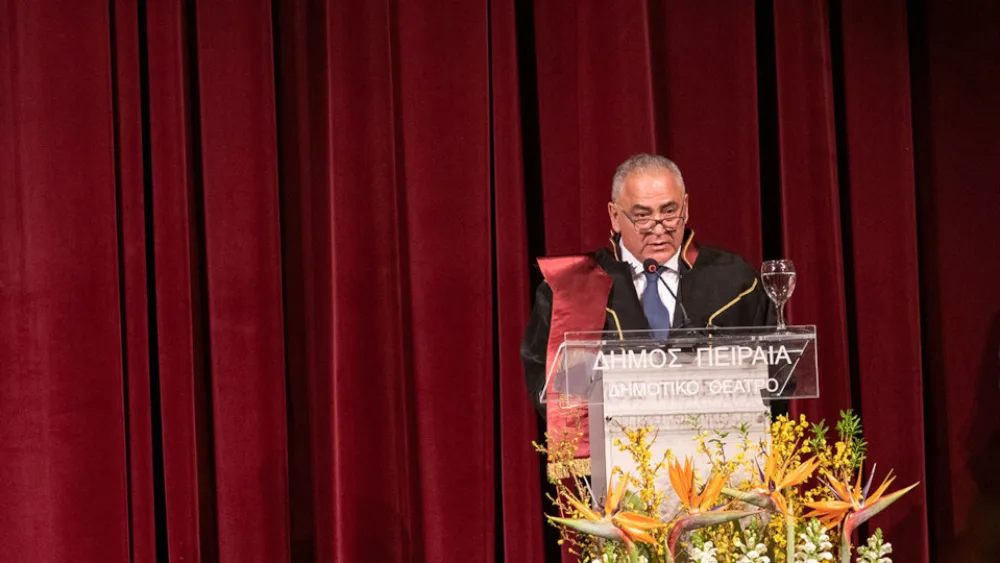 Αναγορεύτηκε Επίτιμος Διδάκτωρ του Πανεπιστημίου Πειραιώς ο Γ. Χατζηθεοδοσίου