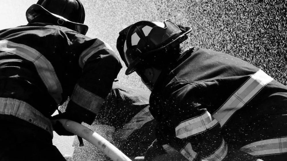 Πάνω από 250 πυροσβέστες στέλνει η ΕΕ στη Χιλή για την αντιμετώπιση των πυρκαγιών