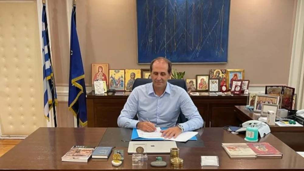 ​Βεσυρόπουλος: Υπεγράφη η ΥΑ για την επιστροφή του ΕΦΚ στο αγροτικό πετρέλαιο