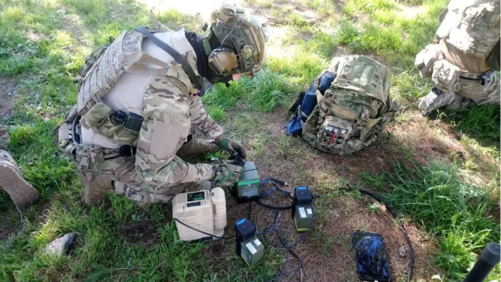 Advent Technologies: Επιτυχής παράδοση φορητών κυψελών καυσίμου στον Ελληνικό Στρατό