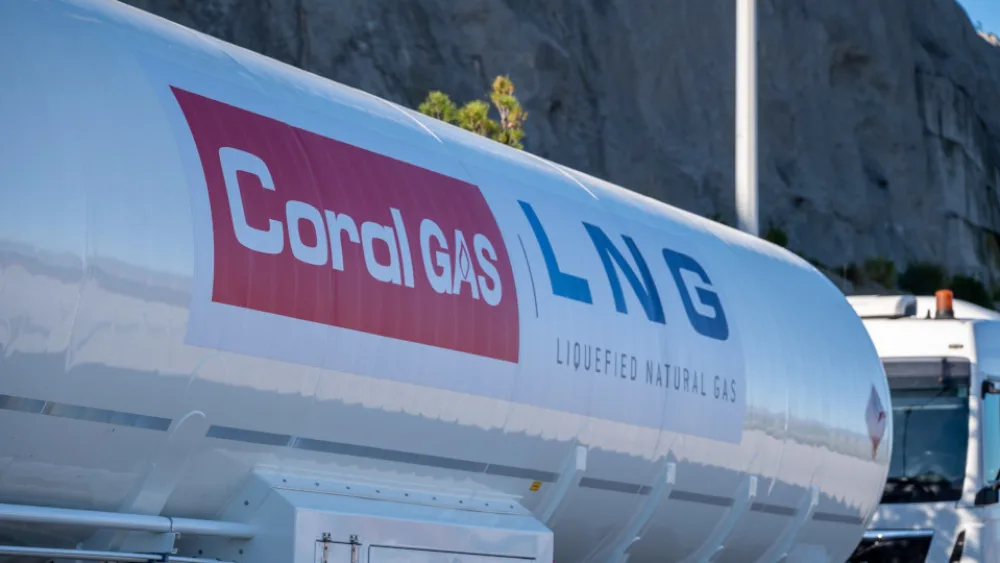 Coral Gas: Πρώτος εφοδιασμός LNG στη Ρεβυθούσα