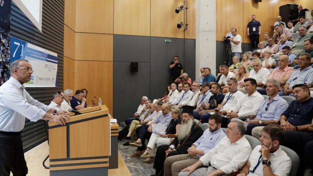 Σταϊκούρας: Έκτακτη ενίσχυση των συγκοινωνιών με 18,3 εκατ. ευρώ