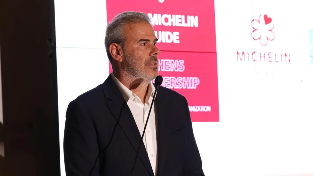 Στο Παρίσι για επαφές με τουριστικούς παράγοντες ο Δ. Φραγκάκης