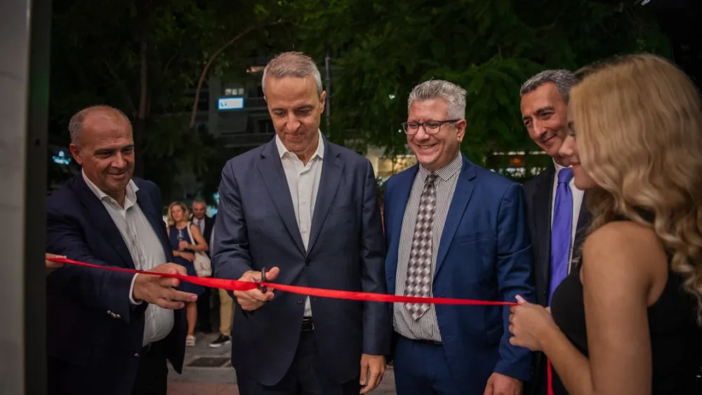 Μια νέα εμπειρία ασφάλισης στα ERGO Stores