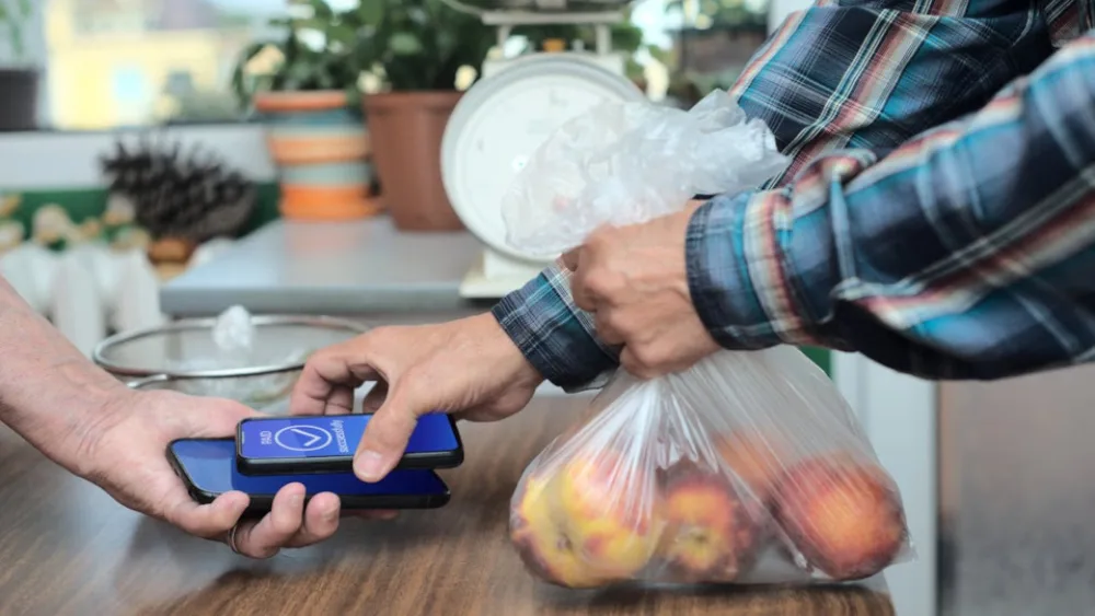 Η Visa προσέθεσε 40 δισ. δολ. στο ηλεκτρονικό εμπόριο παγκοσμίως, μετά την έκδοση πάνω από 10 δισ. tokens