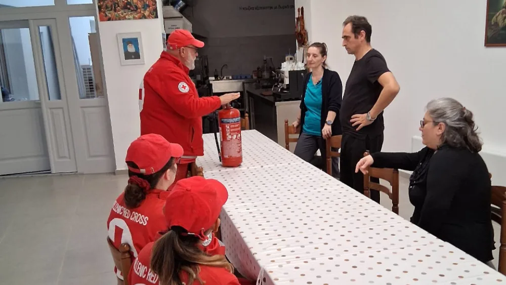 Ελληνικός Ερυθρός Σταυρός: Άσκηση εκκένωσης στο Γηροκομείο Θήρας