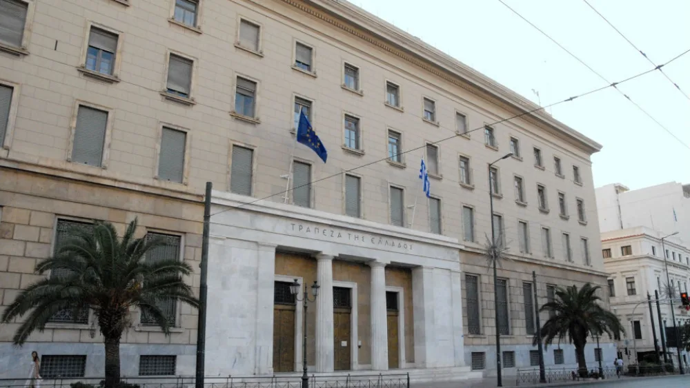 ΤτΕ: Πλεονασματικό παραμένει το ισοζύγιο τρεχουσών συναλλαγών - Μειώθηκαν οι εισαγωγές, αυξήθηκαν οι εξαγωγές