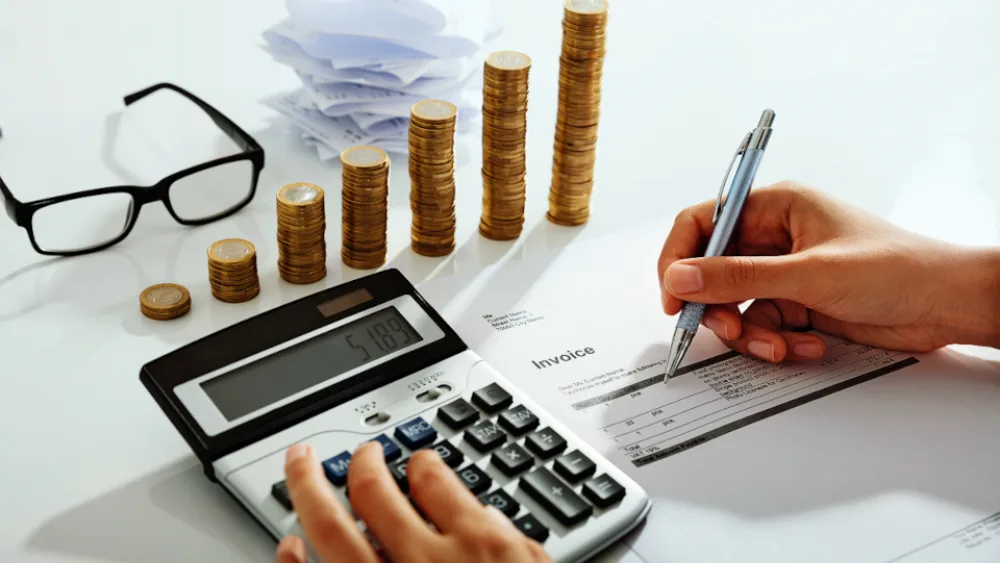 Εφορία: Όλες οι εκκρεμότητες μέχρι τέλος του χρόνου