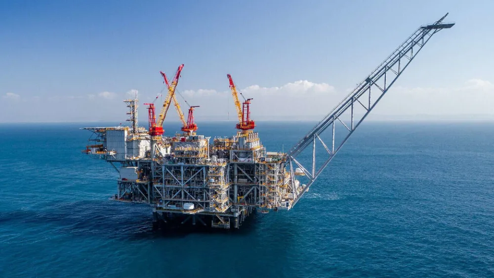 Chevron: Αναλαμβάνει έρευνες και εκμετάλλευση υδρογονανθράκων νότια της Κρήτης με απόφαση ΥΠΕΝ