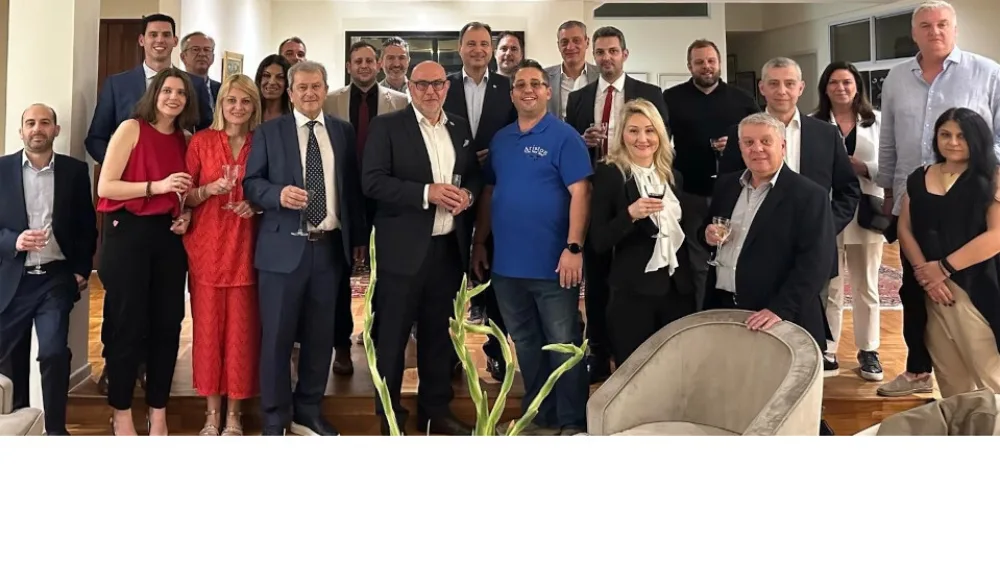 Δυναμική η ελληνική παρουσία στην έκθεση τροφίμων & ποτών FHA 2025 στη Σιγκαπούρη