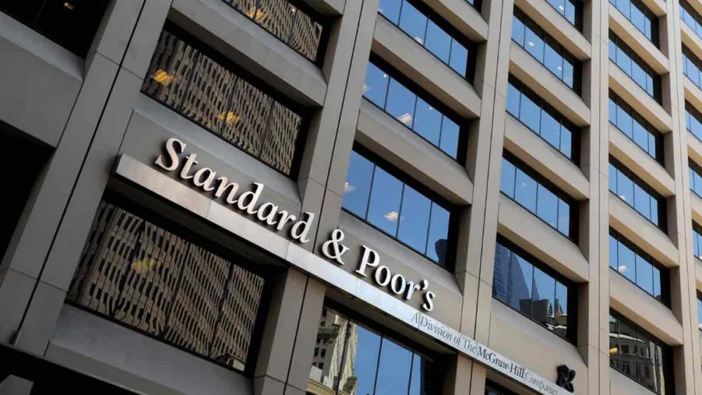 S&P Global Ratings: Βλέπει ανάπτυξη 2,3% για το 2026 στην Ελλάδα και 2,8% στην Κύπρο