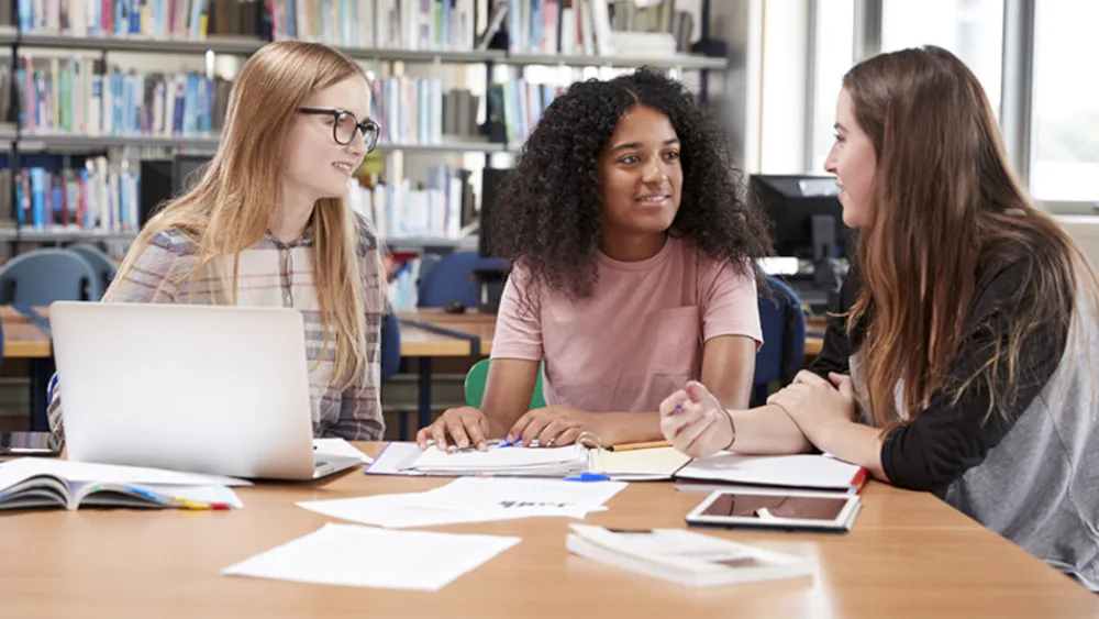 Για 31η συνεχή χρονιά επιστρέφει ο Φοιτητικός Διαγωνισμός του περιοδικού Οικονομική Επιθεώρηση