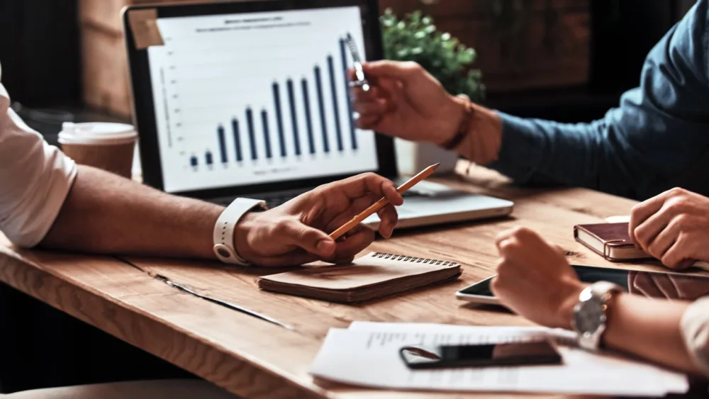 Το 44% των πρώην εργαζομένων part time εξετάζει την επιστροφή, χάρη στην ευελιξία του υβριδικού μοντέλου