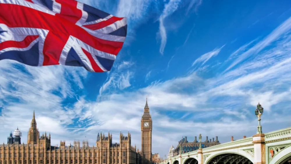 Βρετανική αγορά: Σταθερή η ταξιδιωτική ζήτηση για ελληνικούς προορισμούς παρά τις εξελίξεις στη Μέση Ανατολή