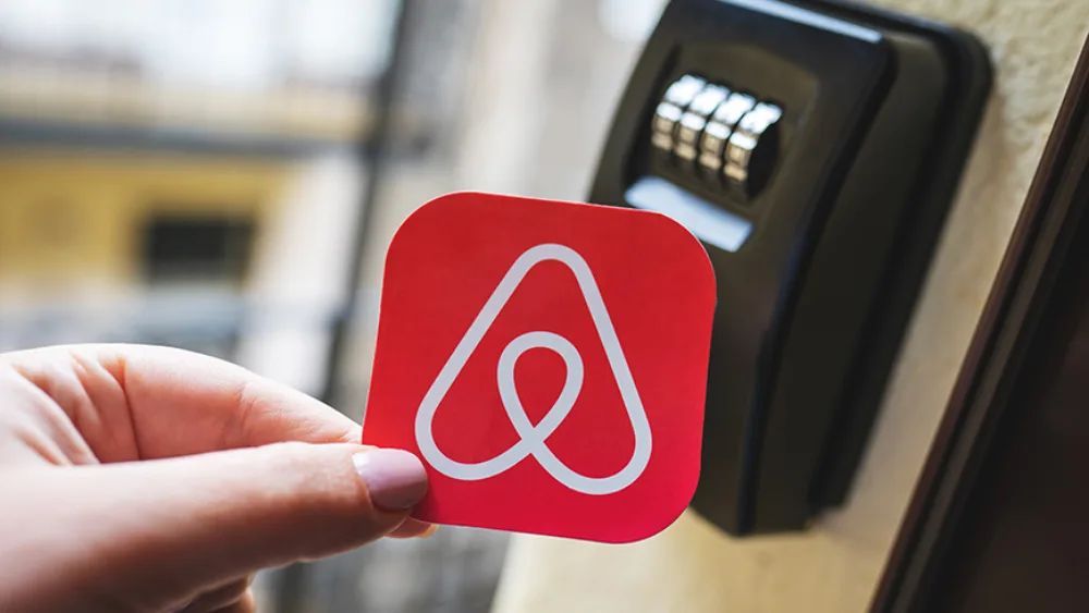 Η Airbnb στηρίζει τον Δήμο Χανίων με την πλατφόρμα City Portal