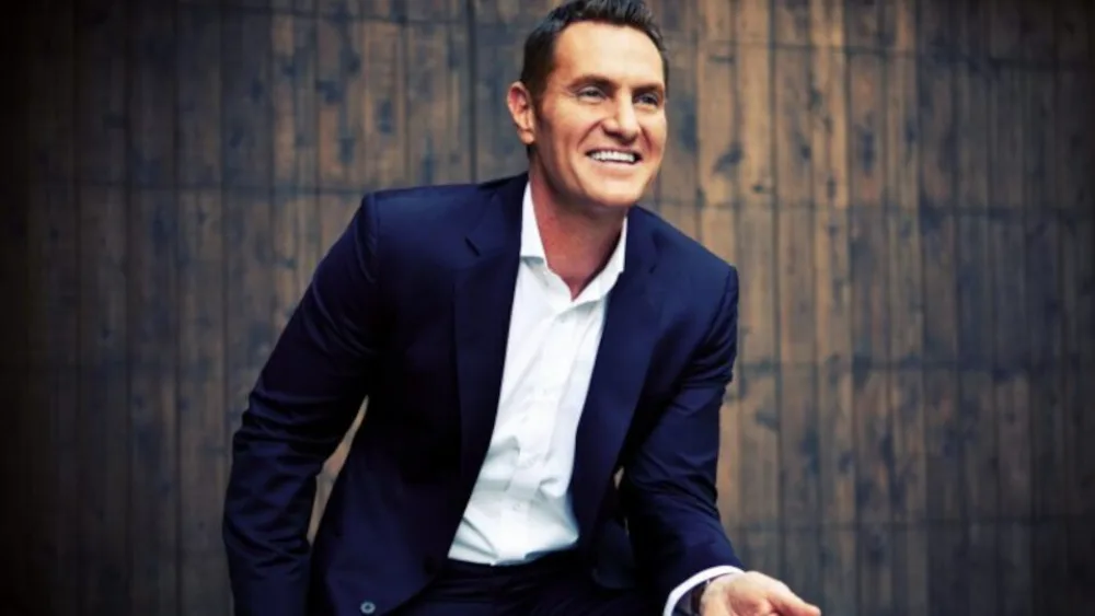 Το Θαύμα της Συσσώρευσης: Πώς ο Darren Hardy μάς καθοδηγεί να κατακτήσουμε την επιτυχία που επιθυμούμε