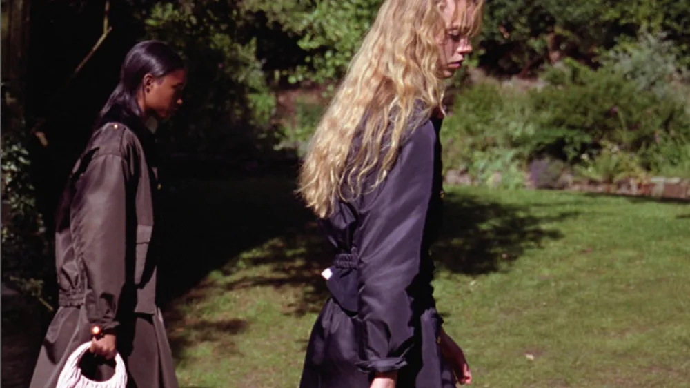 Το ταγιέρ του γραφείου επιστρέφει σε φρέσκιες εκδοχές