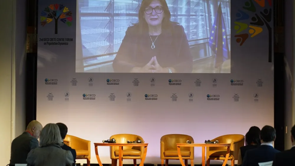 Ε.Ε: Νέο σχέδιο για την κατοικία και νομική πρωτοβουλία για τις βραχυχρόνιες μισθώσεις