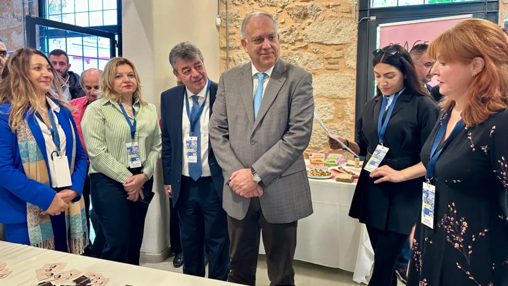 Το μήνυμα Θεοδωρικάκου για τη γυναικεία επιχειρηματικότητα από την Ημερίδα «Κλιματική Αλλαγή και Αγροδιατροφή: Προσαρμογή, Καινοτομία και Βιώσιμη Επιχειρηματικότητα»