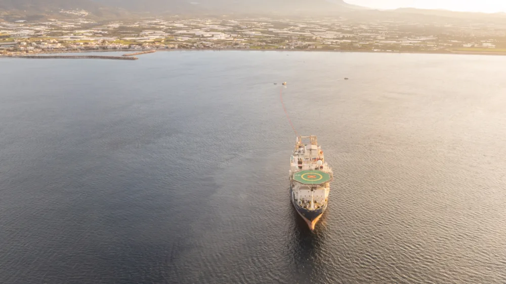 Ολοκληρώθηκε η κατασκευή του κυρίως τμήματος του μεγαλύτερου υποθαλάσσιου καλωδίου οπτικών ινών στον κόσμο