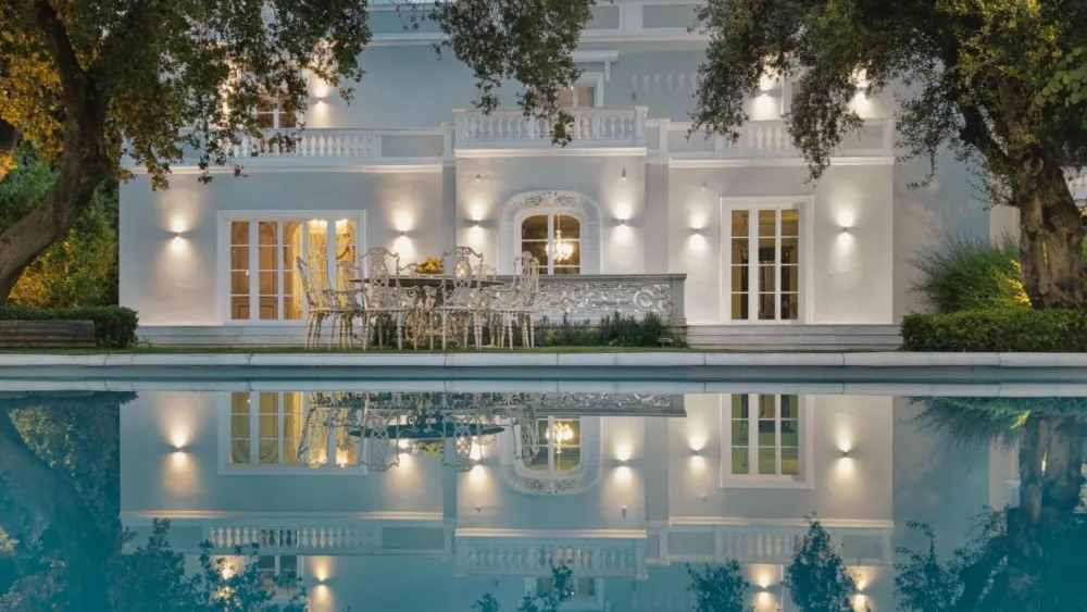 Πολυτελείς Κατοικίες: Αθηναϊκή Ριβιέρα αλά Ντουμπάι - Πώς έχει διαμορφωθεί η ελληνική αγορά