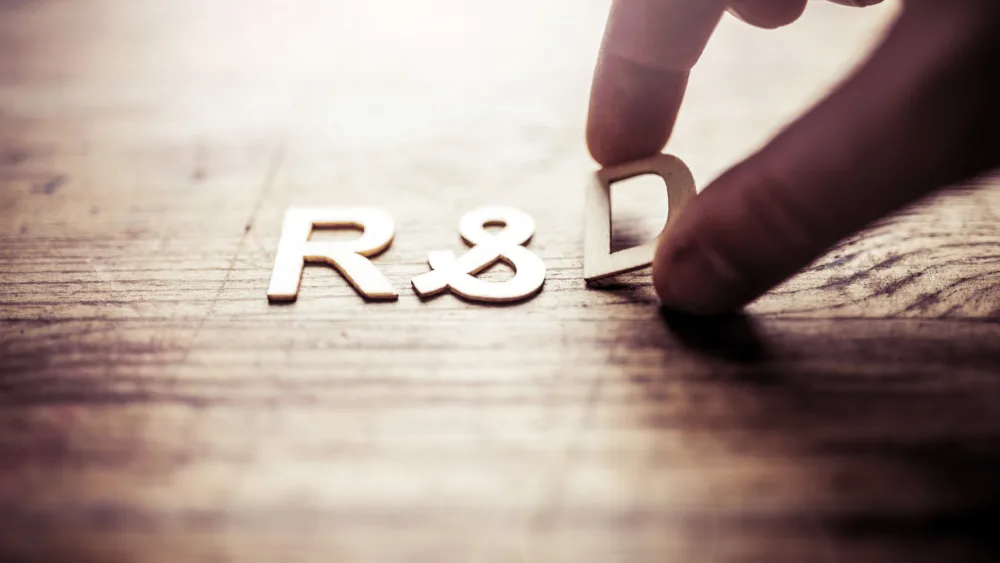 Η Ελλάδα ανεβάζει στροφές στην Έρευνα & Ανάπτυξη: Ρεκόρ δαπανών… όμως το ανθρώπινο δυναμικό «πιέζεται»