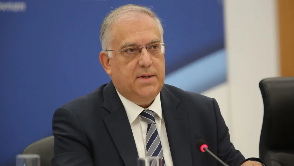 Παράταση ενός μήνα στις επιχειρήσεις για την ολοκλήρωση εκκρεμοτήτων στο ΓΕΜΗ