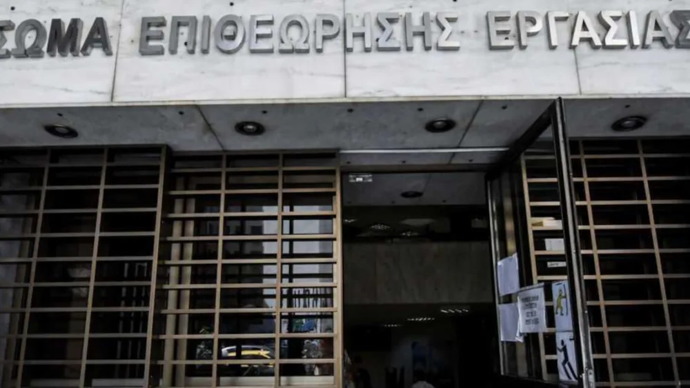 Η Επιθεώρηση Εργασίας κατέγραψε ρεκόρ το 2025, πραγματοποιώντας 82.412 ελέγχους και επιβάλλοντας πρόστιμα συνολικού ύψους 53,4 εκατ. ευρώ.
