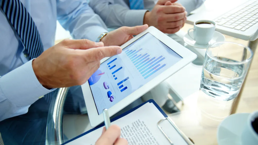 Συνδυάζοντας AI, data και ανθρώπινη εμπειρία