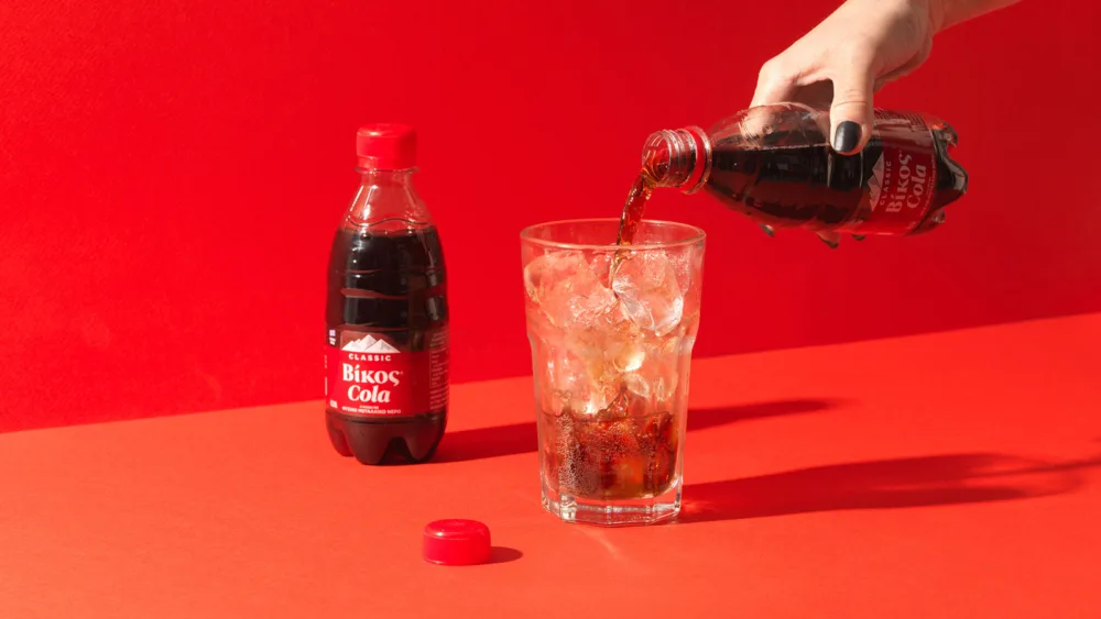 Δυναμική συμφωνία στον χώρο της εστίασης: Η ΒΙΚΟΣ COLA ενώνει δυνάμεις με τον Όμιλο Σταθοκωστόπουλου