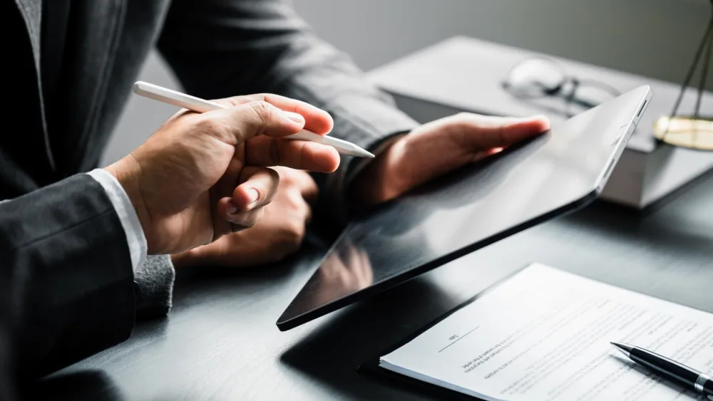 Στον «αστερισμό» των επιχειρηματικών deals