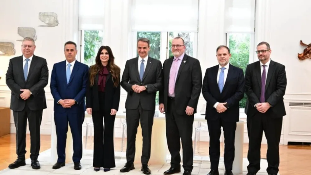 «Έπεσαν» οι υπογραφές της Ελλάδας με τη Chevron για υδρογονάθρακες σε Κρήτη και Πελοπόννησο, παρουσία του πρωθυπουργού