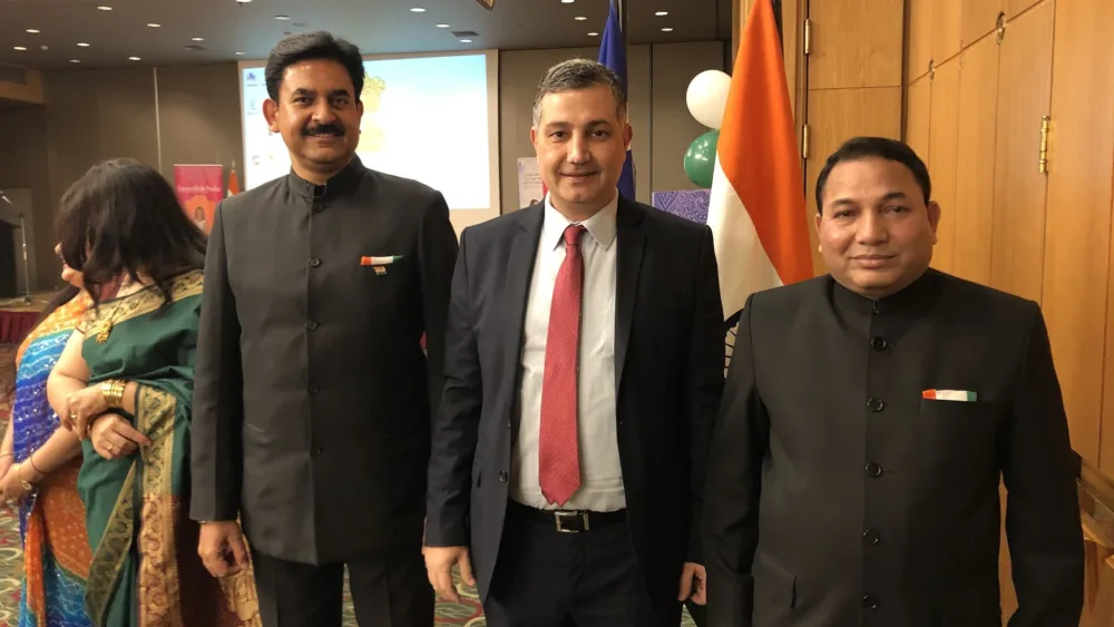 Γιατί η Ελλάδα μπορεί να γίνει το ευρωπαϊκό gateway της Ινδίας