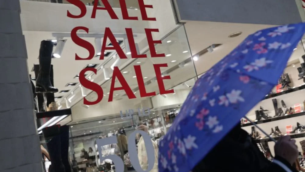 Χειμερινές εκπτώσεις 2026: Υποτονική η κίνηση στο λιανεμπόριο - Χειρότερες πωλήσεις για το 50% των επιχειρήσεων σε σχέση με πέρυσι