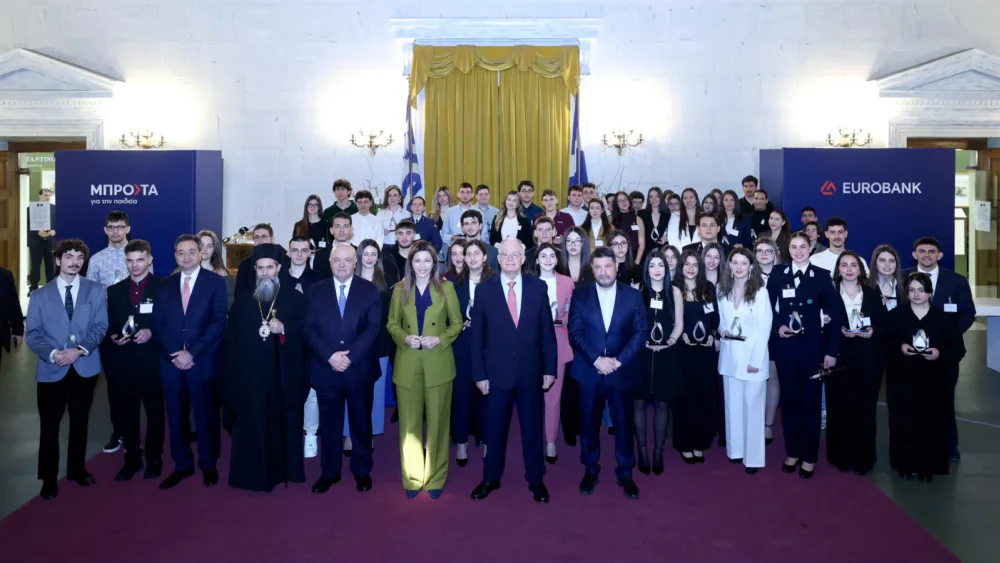 Η Eurobank βράβευσε τους 64 «Πρώτους των Πρώτων» αριστούχων αποφοίτων Λυκείων παρουσία του Προέδρου της Δημοκρατίας