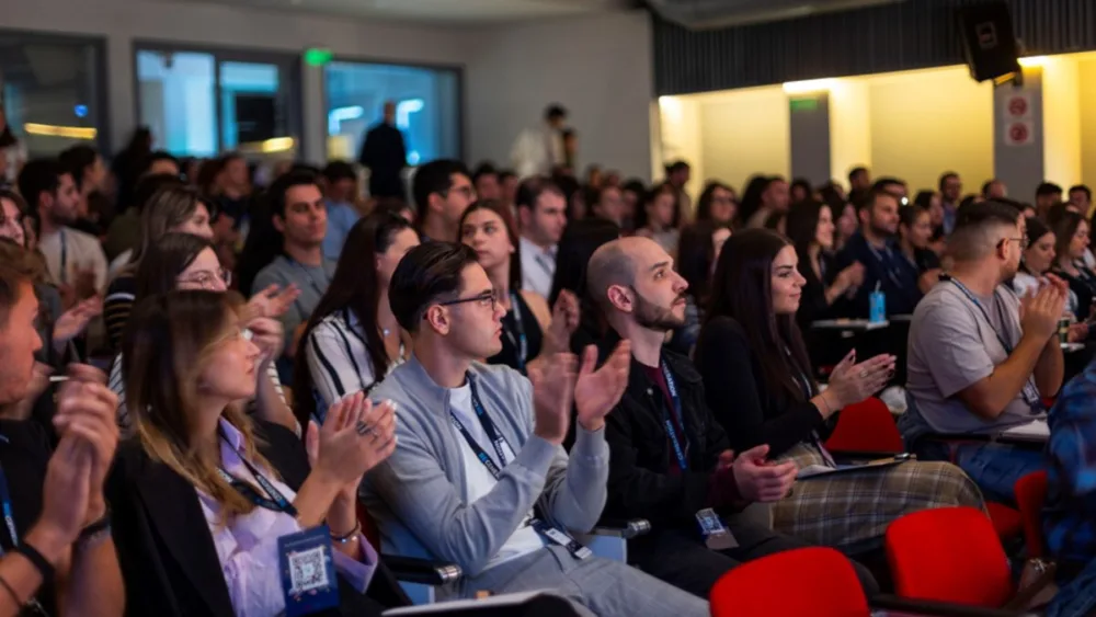 Το The Hellenic Initiative επεκτείνει την επένδυσή του στο ReGeneration, που ξεπερνά τα 2 εκατ. δολάρια