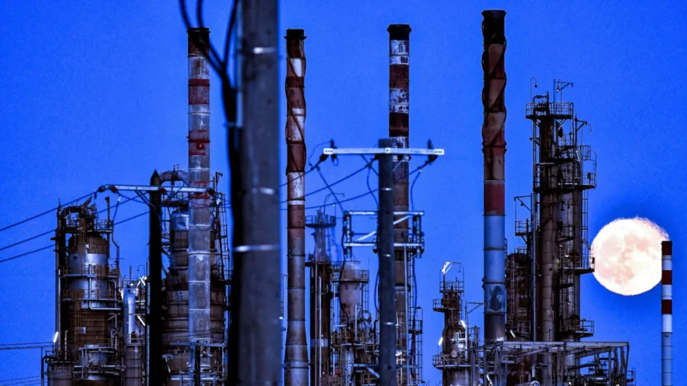 Διυλιστήρια: Το ενδεχόμενο να μείνει η χώρα χωρίς καύσιμα είναι πολύ χαμηλό