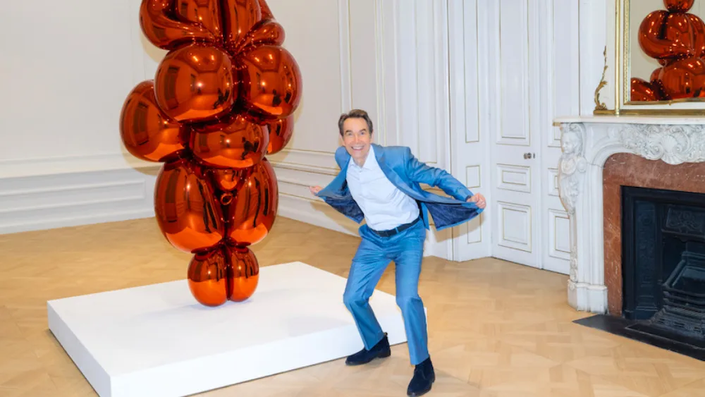 O Jeff Koons στο Μουσείο Κυκλαδικής Τέχνης σε έναν ανοιχτό στο χρόνο διάλογο