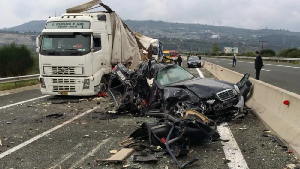 ΕΑΕΕ: Πάνω από τα μισά τροχαία στην Ελλάδα συμβαίνουν στην Αττική - Δυσανάλογα υψηλή η συμμετοχή των δίκυκλων στα θανατηφόρα περιστατικά