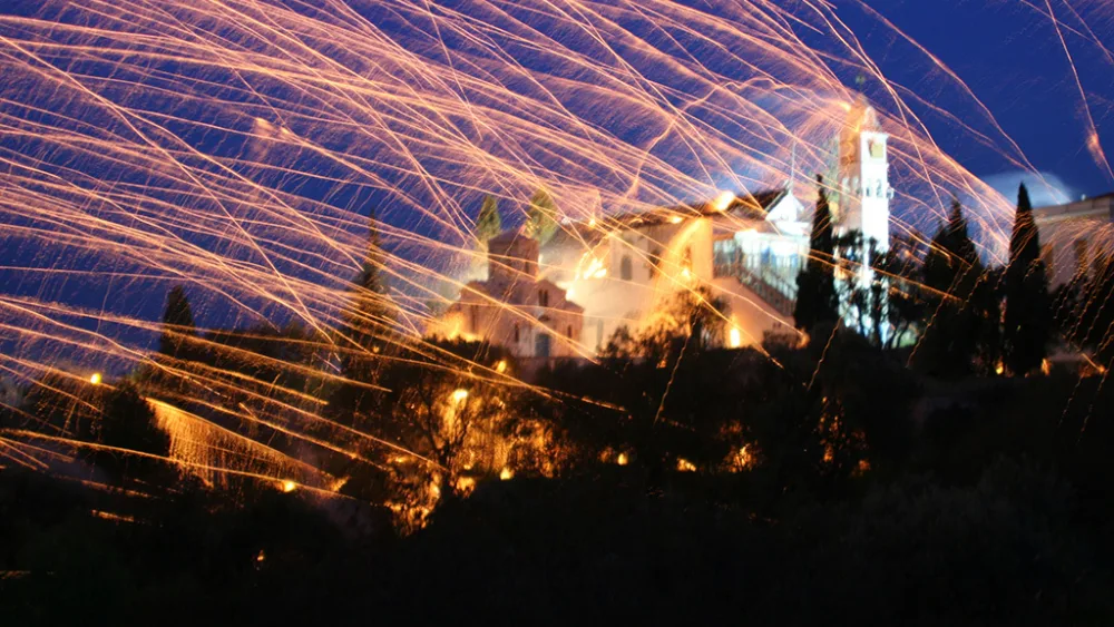 Πάσχα με ασφάλεια: Τι ισχύει για τα πυροτεχνήματα