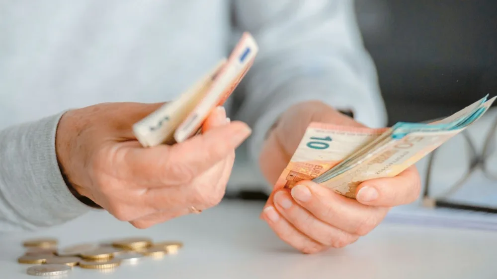 Πότε πληρώνονται οι συντάξεις Μαΐου 2026 - Όλες οι ημερομηνίες από τον e-ΕΦΚΑ