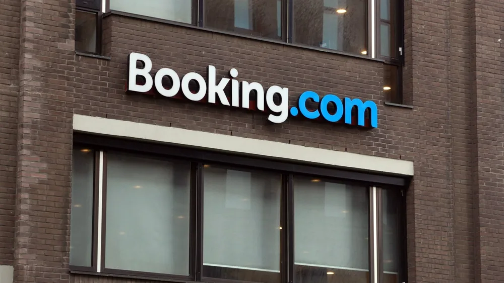 Απόφαση-ορόσημο για τη Booking.com: Ενισχύεται η διαφάνεια στην κατάταξη ξενοδοχείων